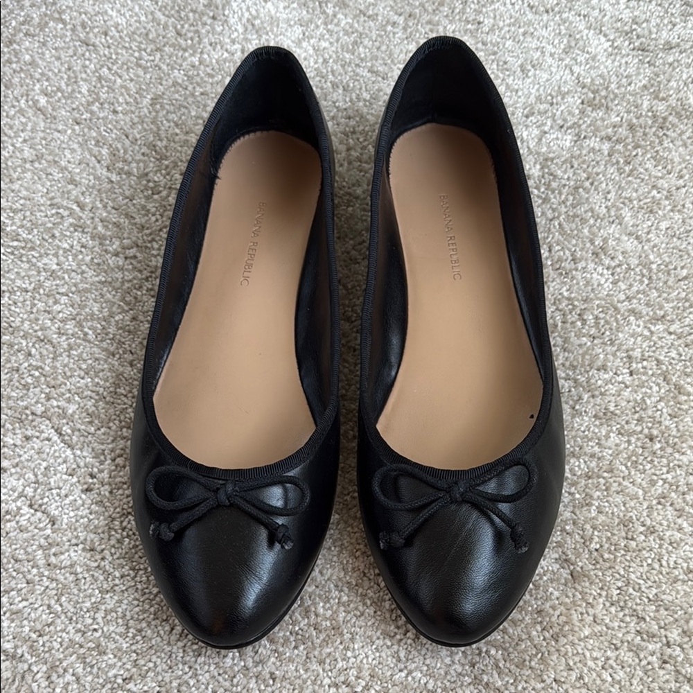 Banana Republic Classic Black Flats